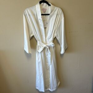 Elegant White Satin Robe